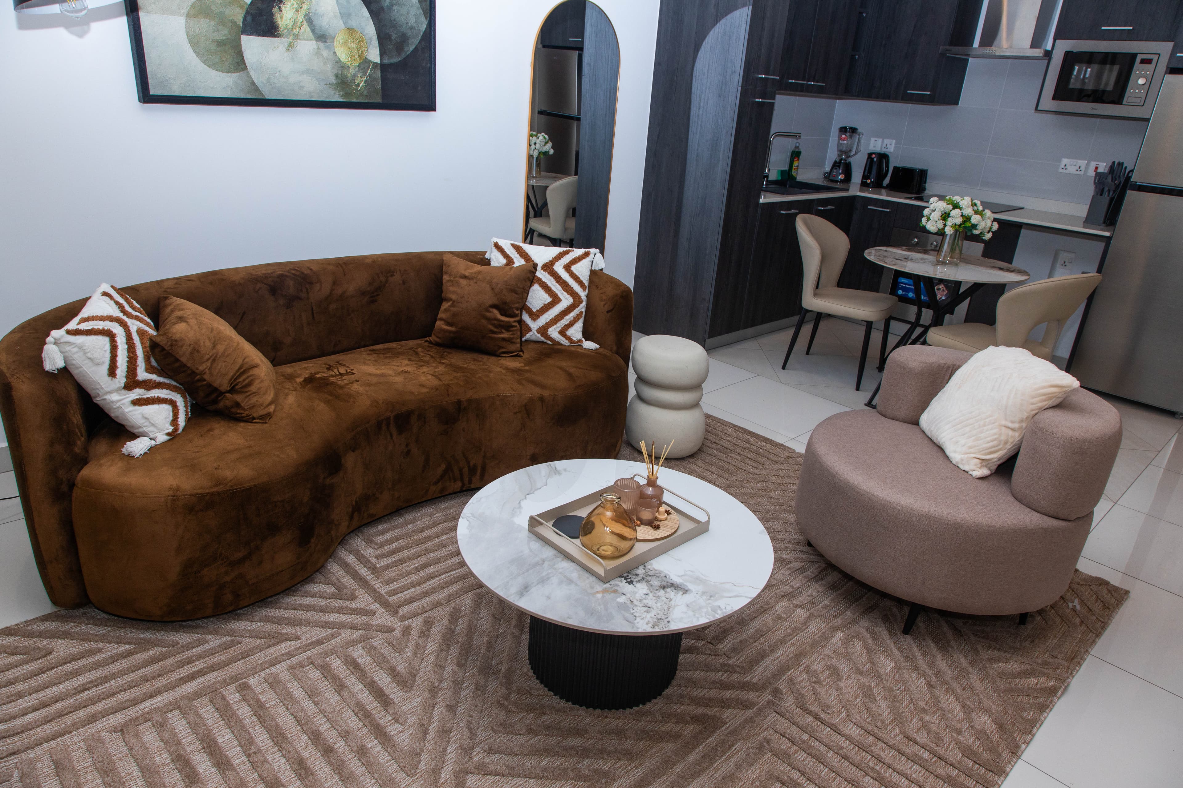 Loxwood Executive 1BR | Airport City • Pool • Gym 3